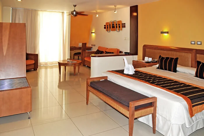 Pf11 — Restaurant In Cannes